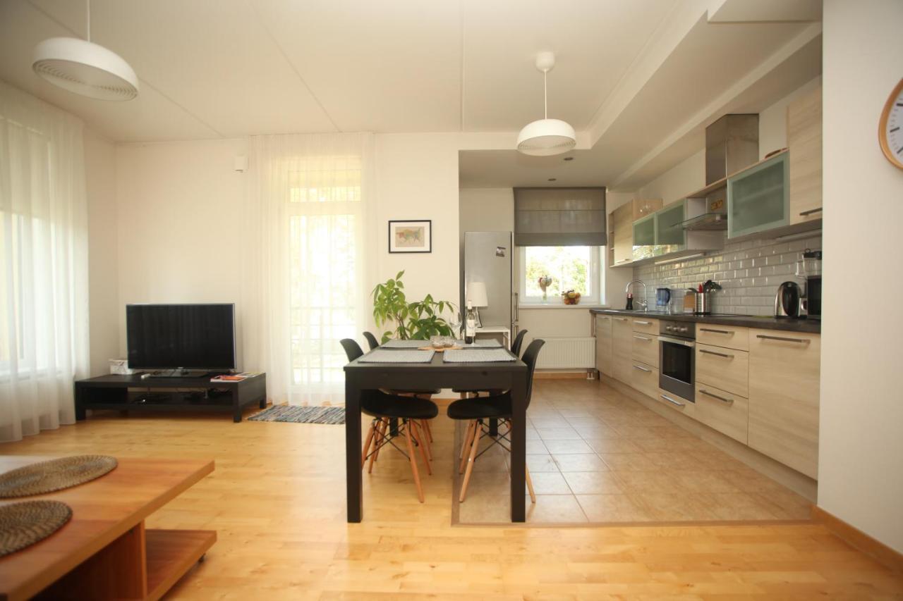 Cozy Home Apartment Kaivas, Free Parking, Self Check-In Рига Екстер'єр фото